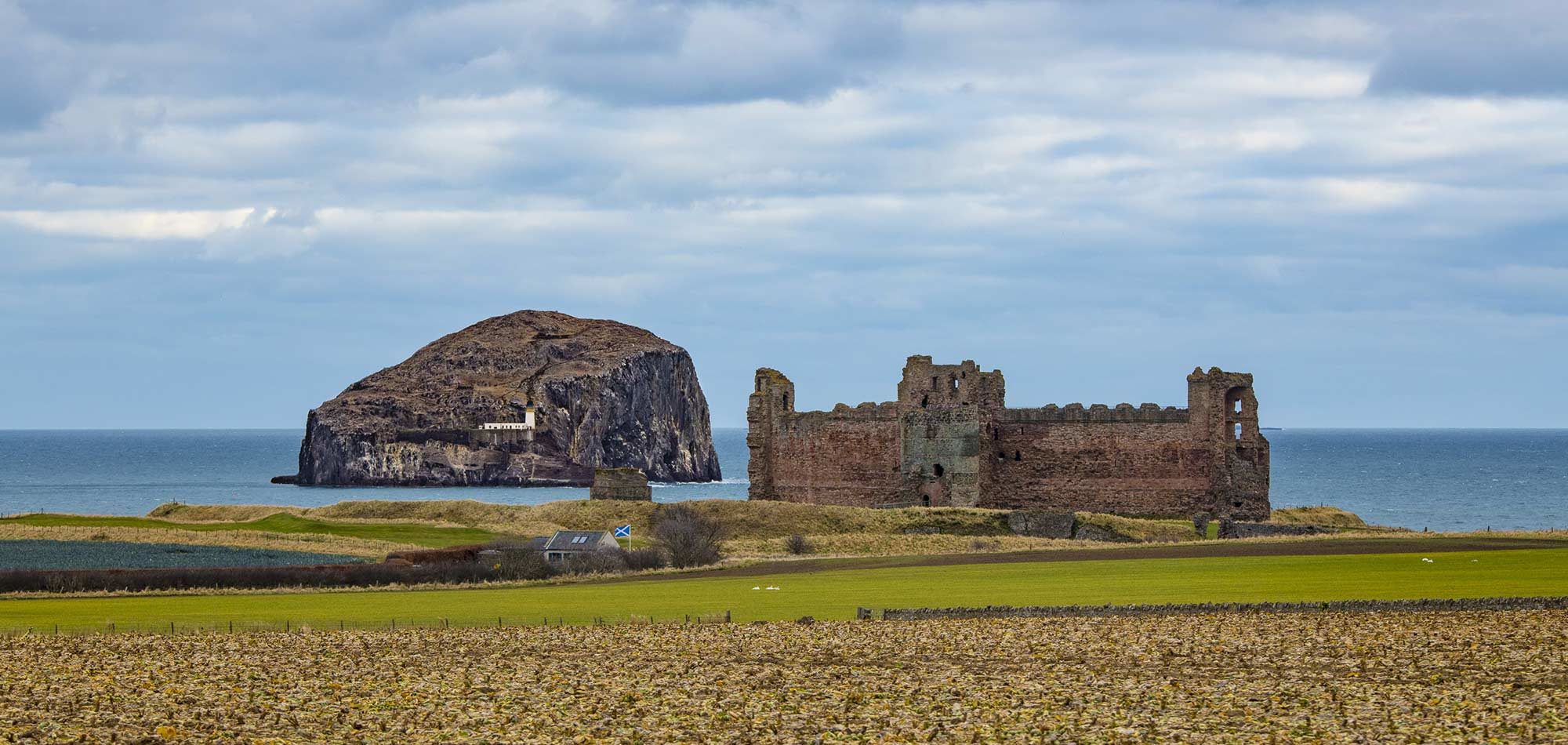 Tantallon Castle et Bass Rock : fantômes et prisonniers