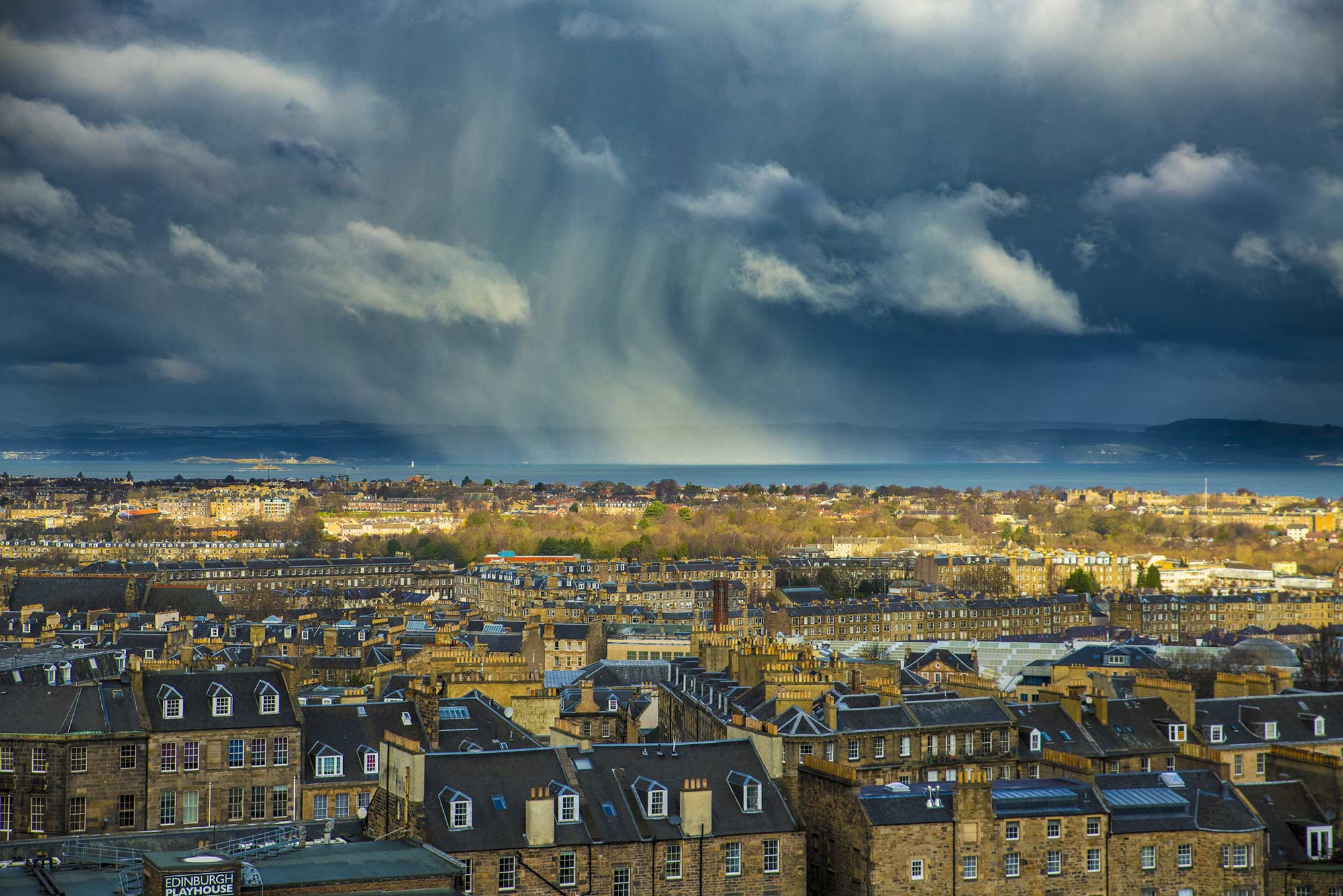 Orage de neige sur Édimbourg