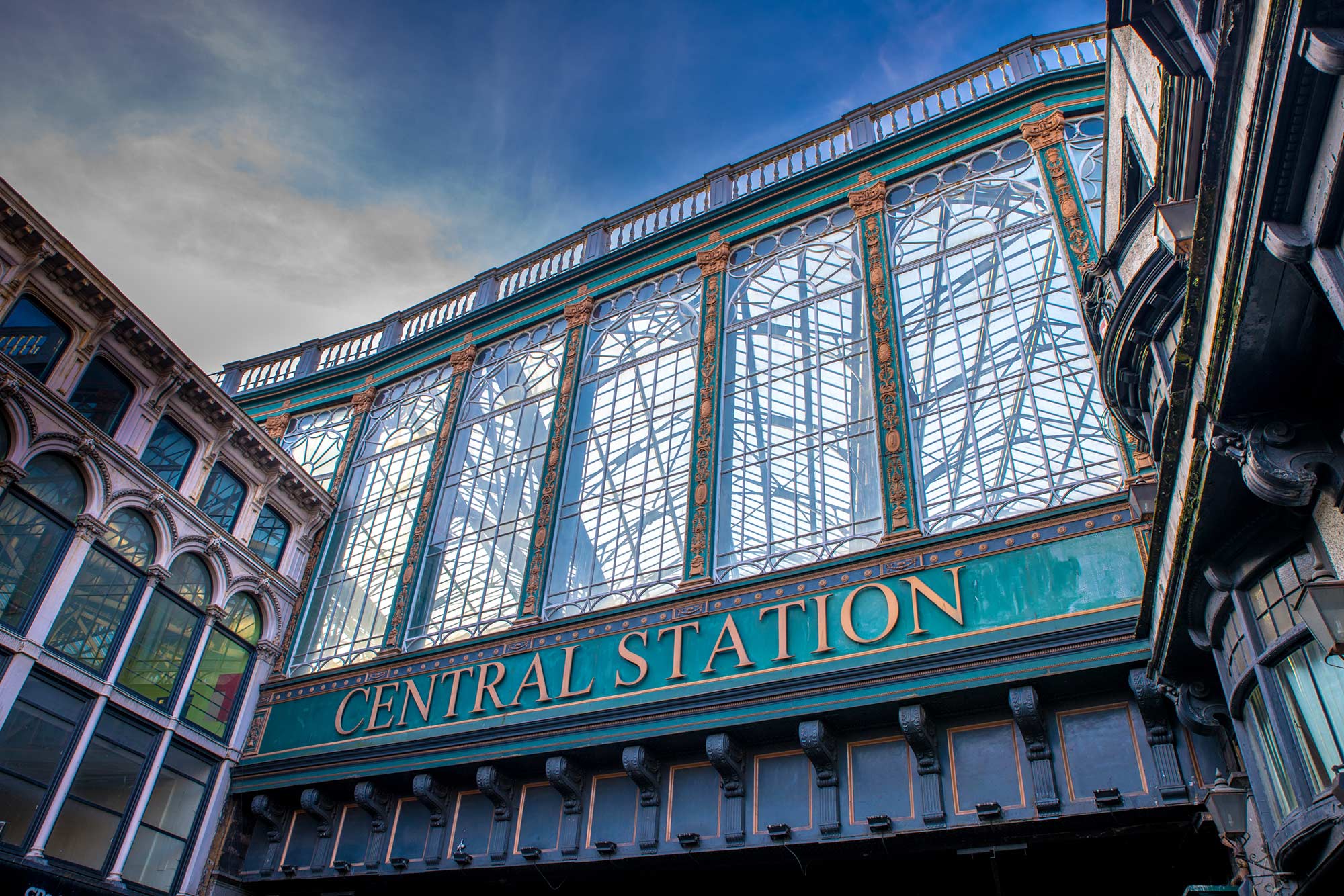 Glasgow Central, plus qu’une gare, un parapluie !