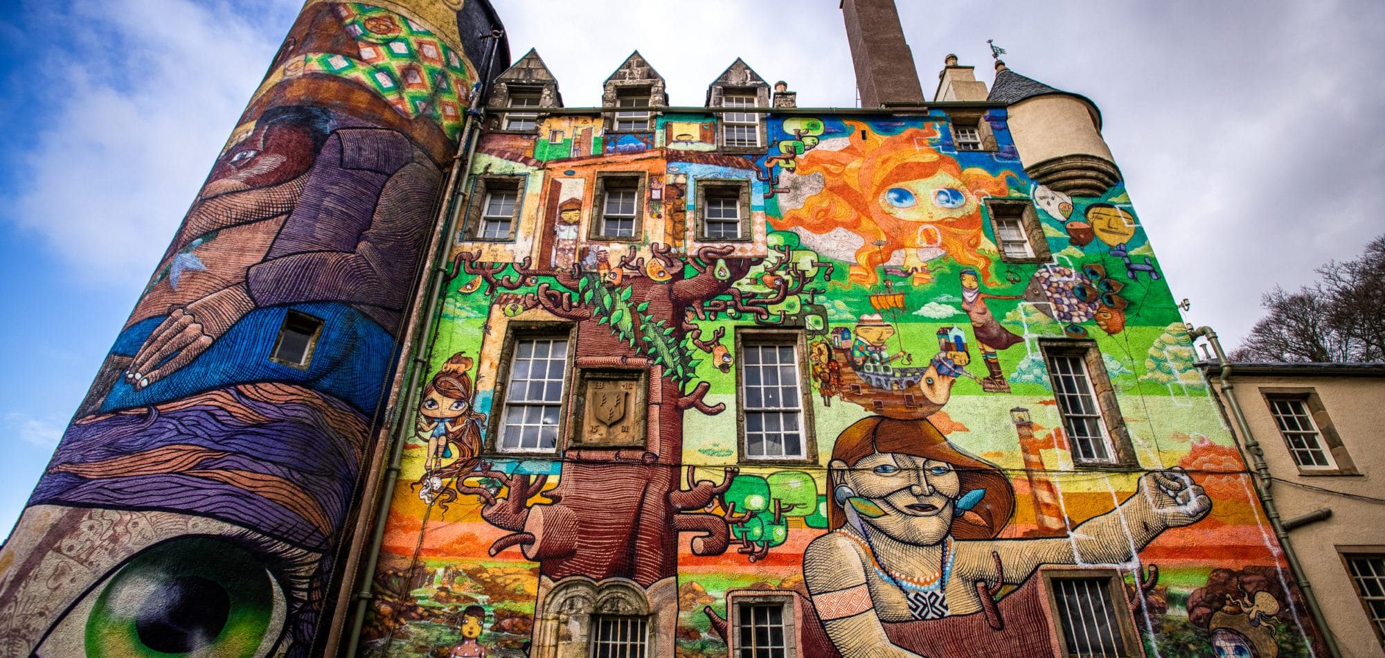 Kelburn Castle, le château aux graffitis