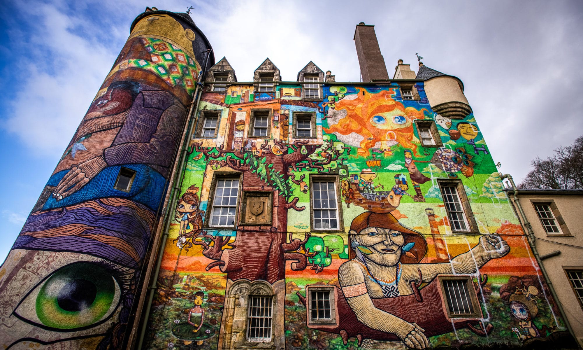 Kelburn Castle, le château aux graffitis