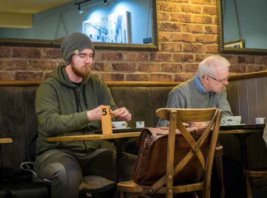 Barbarroja y taza de té