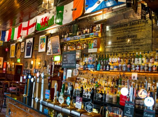 Teuchters landing : good food and sports !